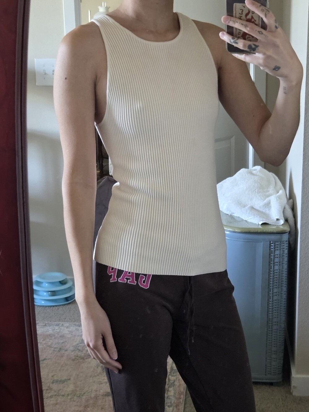 Banana Republic Ribbed White Tank Top - XS - Picture 5 of 5